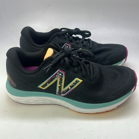 Women’s New Balance Fresh Foam 680 V7 Running Shoes Size 6 Black/Teal New in Box - Picture 2 of 9